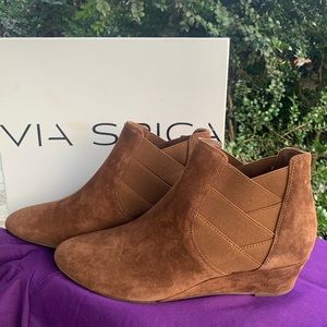 Via Spiga V-Harlie bootie NWB 9.5M